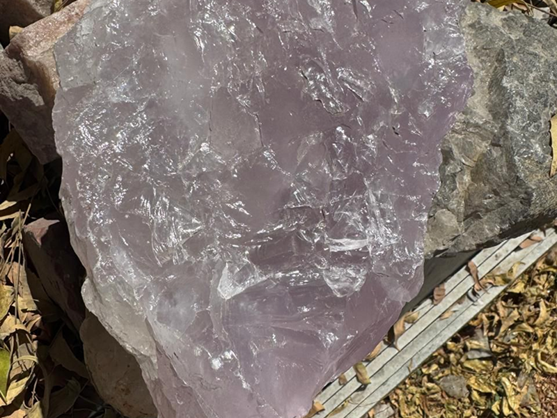 minerals-PINK QUARTZ GLASSY-img-02